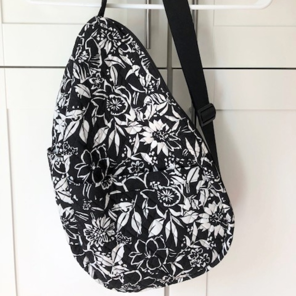 NWT- Newport QK Quilted Shoulder Pack